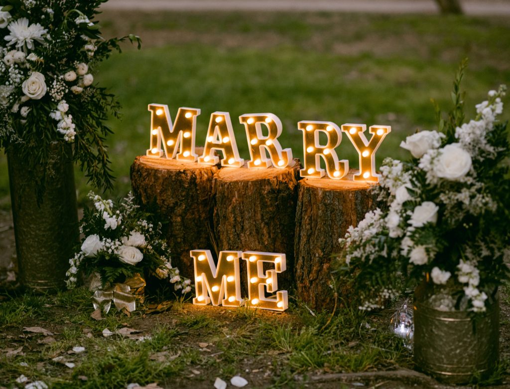Marry me sign