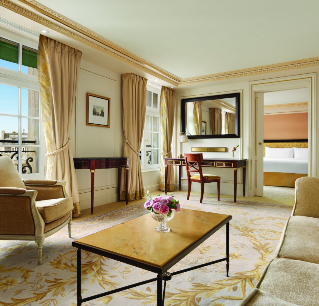 Shangri-La Paris - Deluxe Suite @Shangri-La Paris HD (1)